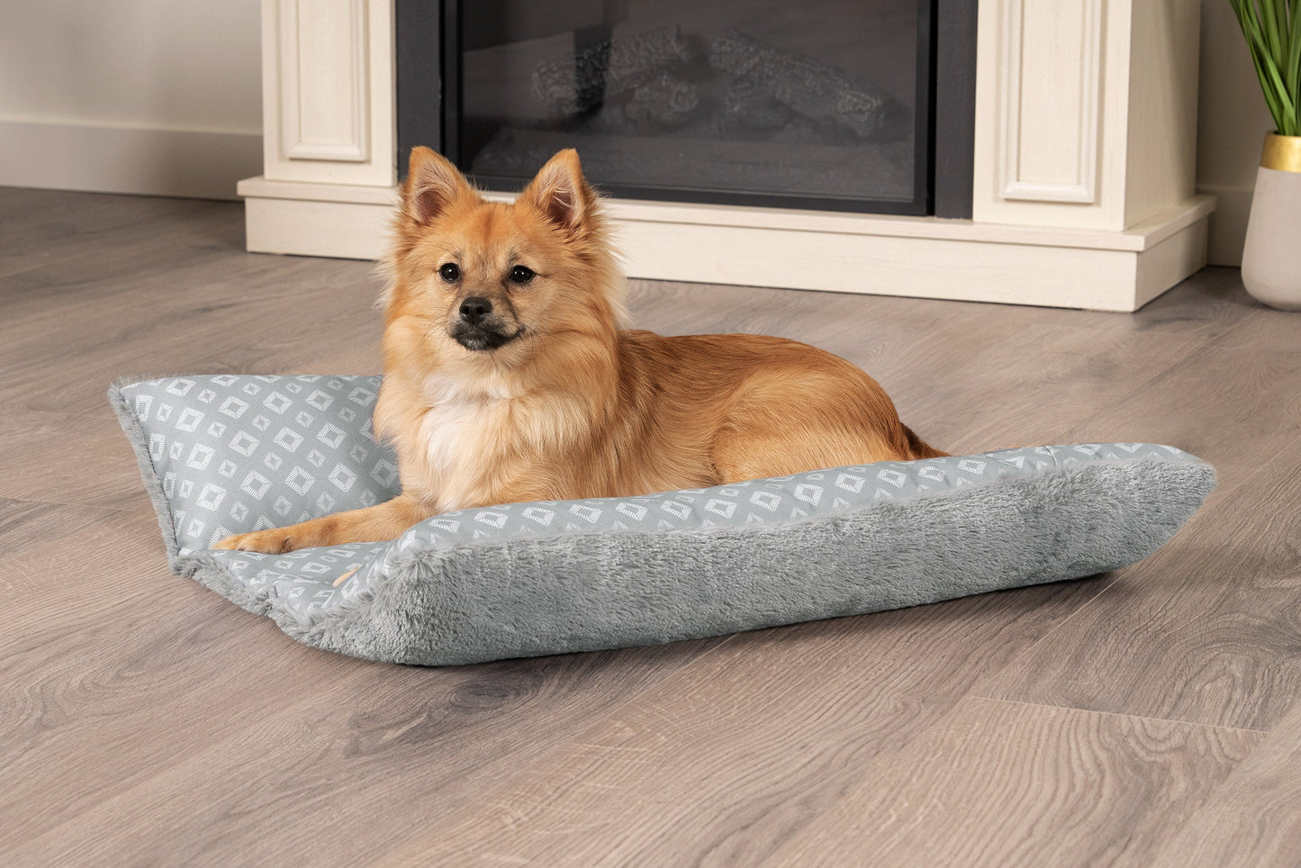 Plush Fur and Diamond Print Cuddle Loaf Bed